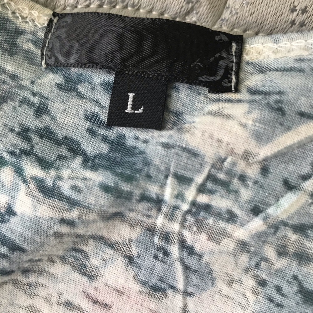 Beautiful vest - Picture 3 of 7